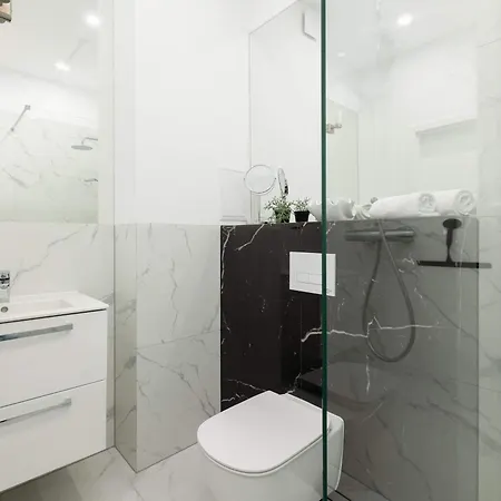 Przestronny Z Klimatyzacja, Sauna I Silownia By Renters Prestige アパート *