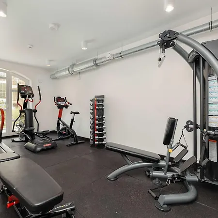 Przestronny Z Klimatyzacja, Sauna I Silownia By Renters Prestige アパート *